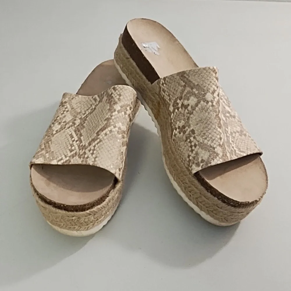Dolce Vita Tan Espadrille Slide Platform Shoes
